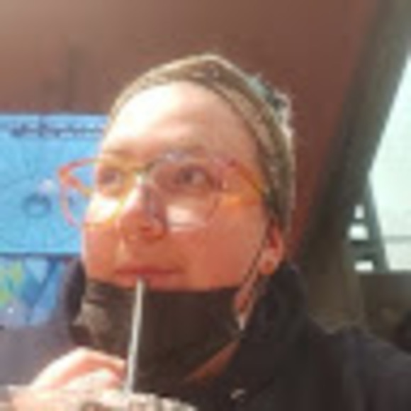 Meet your Posher, Kayla - Picture 1 of 1